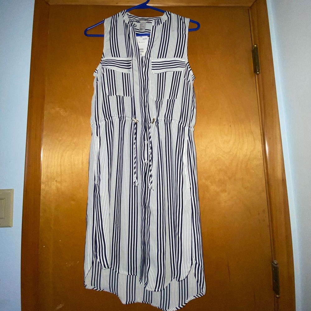 Sleeveless dress